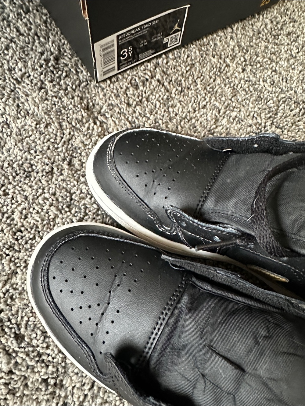 Jordan Kids' High-Top Sneakers in Black and Gold - Picture 2 of 5